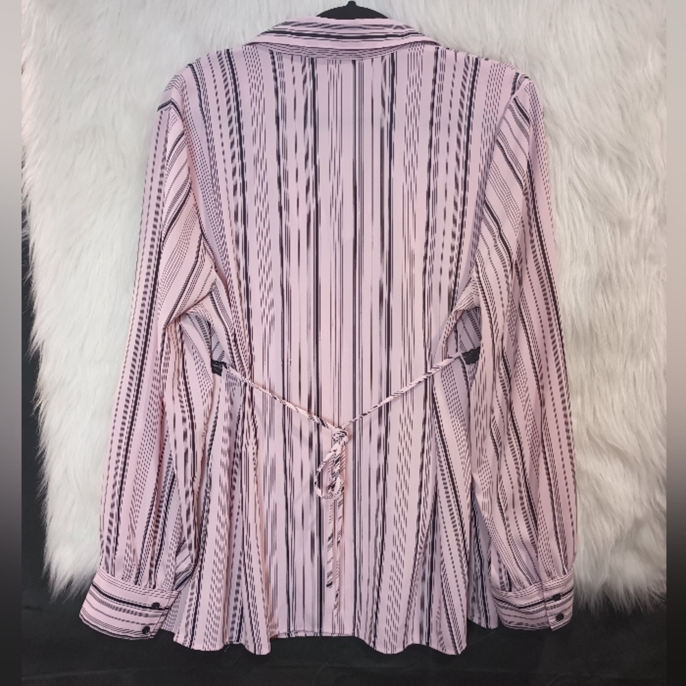 Motherhood Maternity Pink and Black Long Sleeve V-neck Striped Top Size 1X - Picture 10 of 13
